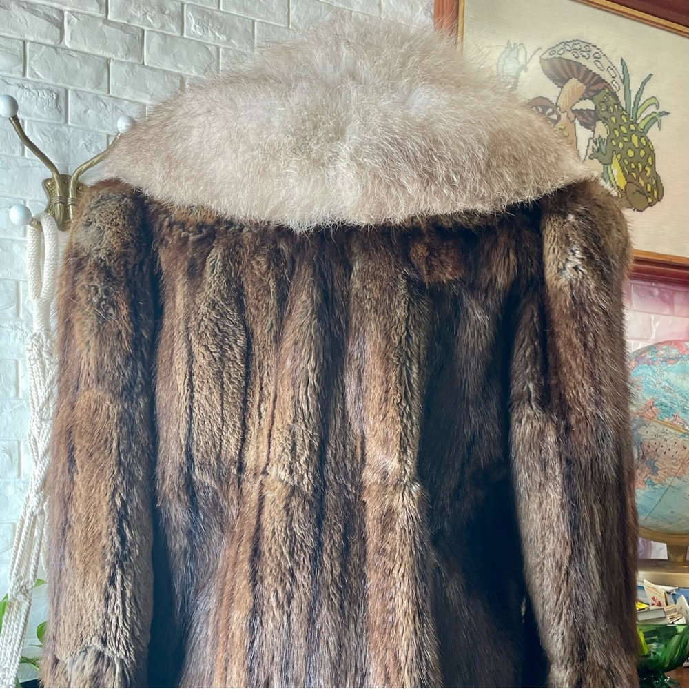 Vintage 1950s Old Hollywood Glamor Big Collar Fox + Fur Coat - Picture 8 of 17